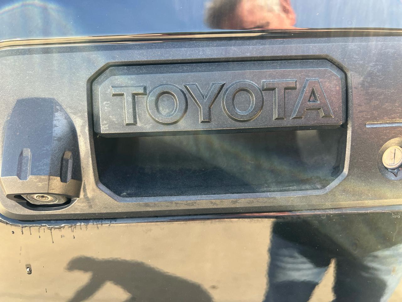 Toyota Tundra Limited 5.7L FFV CrewMax 4WD 2014