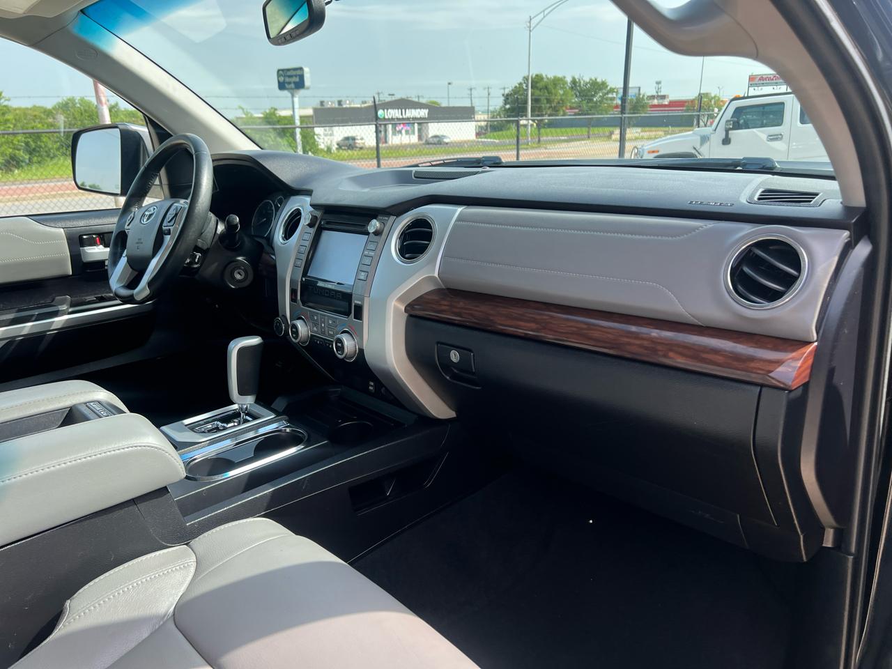Toyota Tundra Limited 5.7L FFV CrewMax 4WD 2014