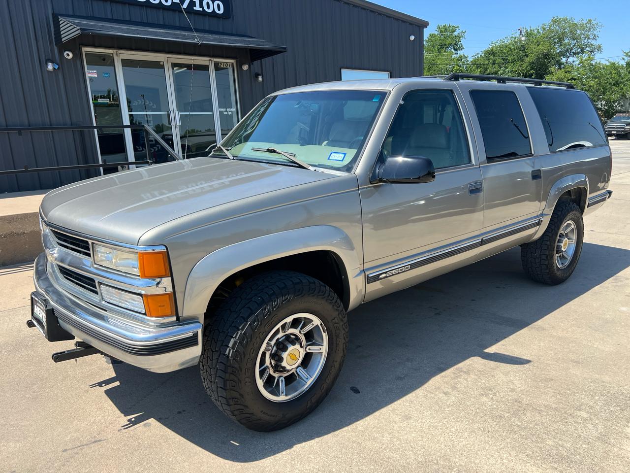 Chevrolet Suburban K2500 4WD 1999