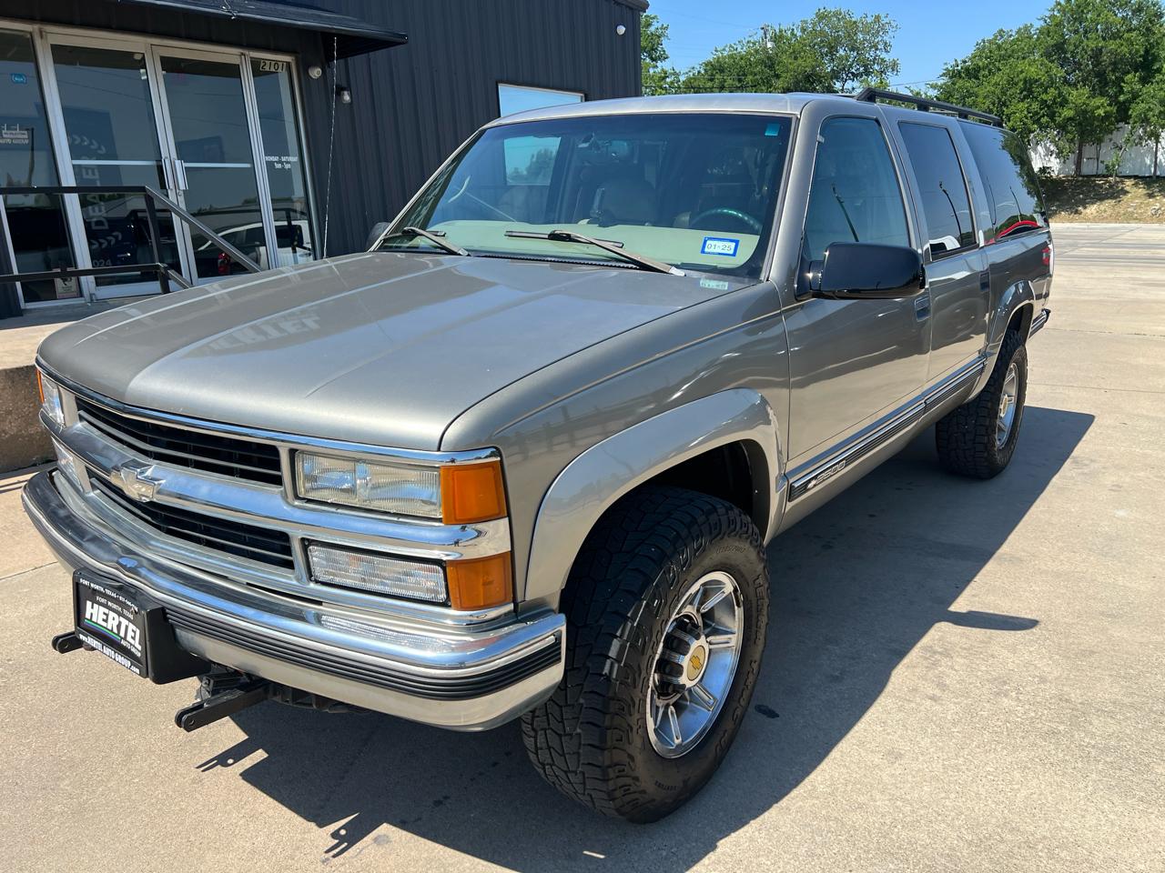 Chevrolet Suburban K2500 4WD 1999