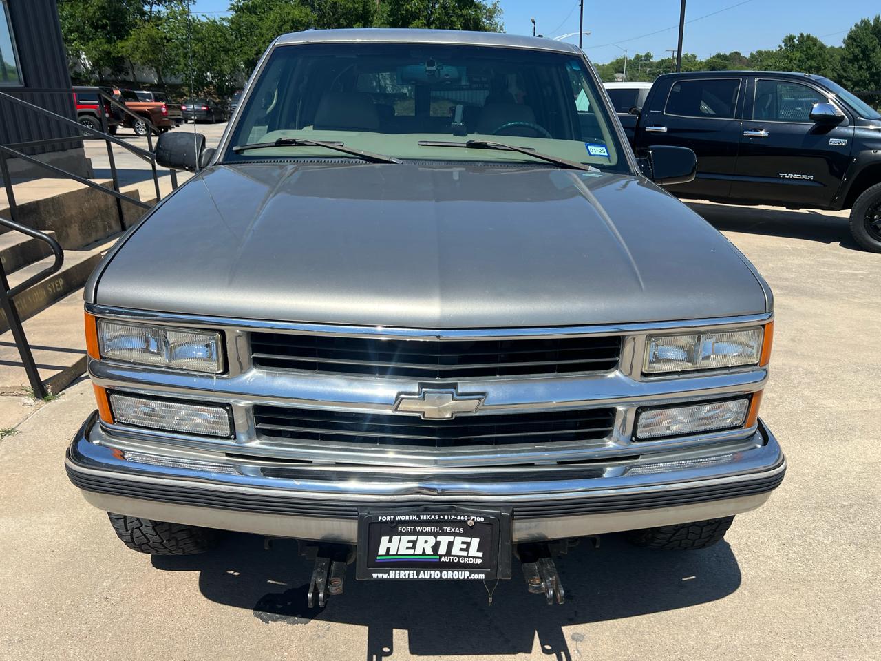 Chevrolet Suburban K2500 4WD 1999
