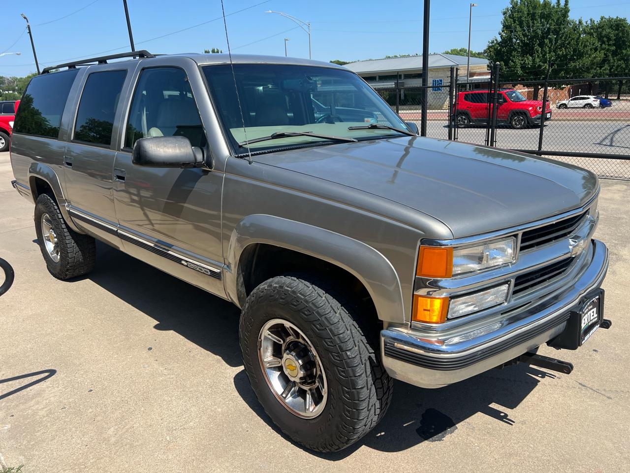 Chevrolet Suburban K2500 4WD 1999