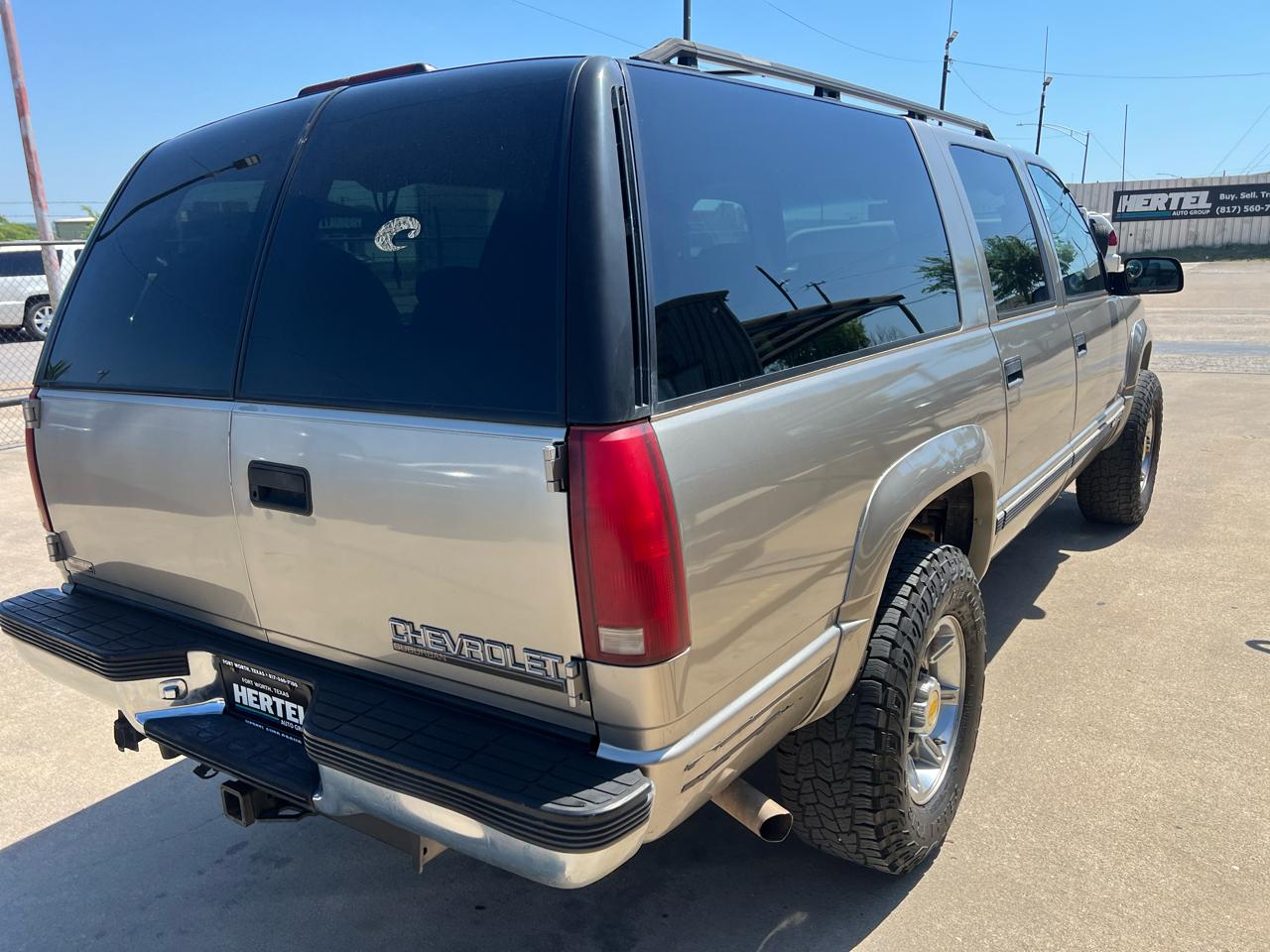 Chevrolet Suburban K2500 4WD 1999