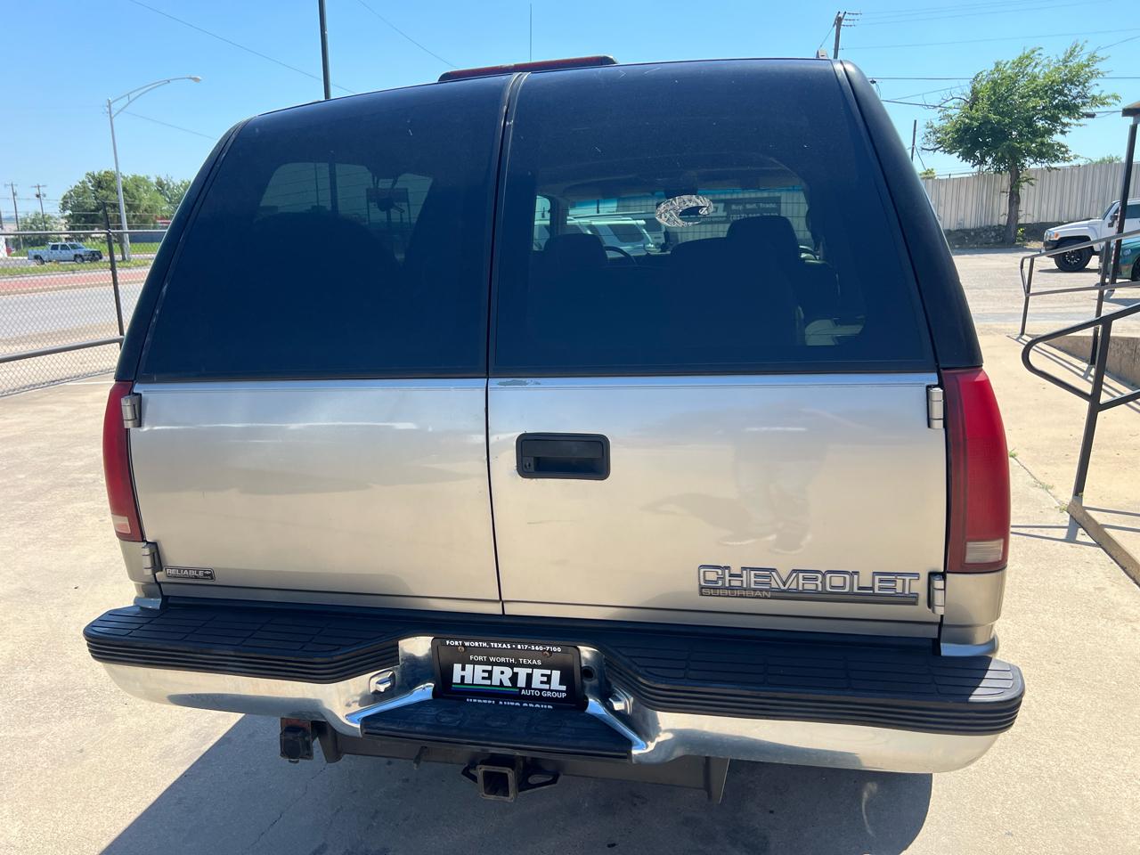 Chevrolet Suburban K2500 4WD 1999