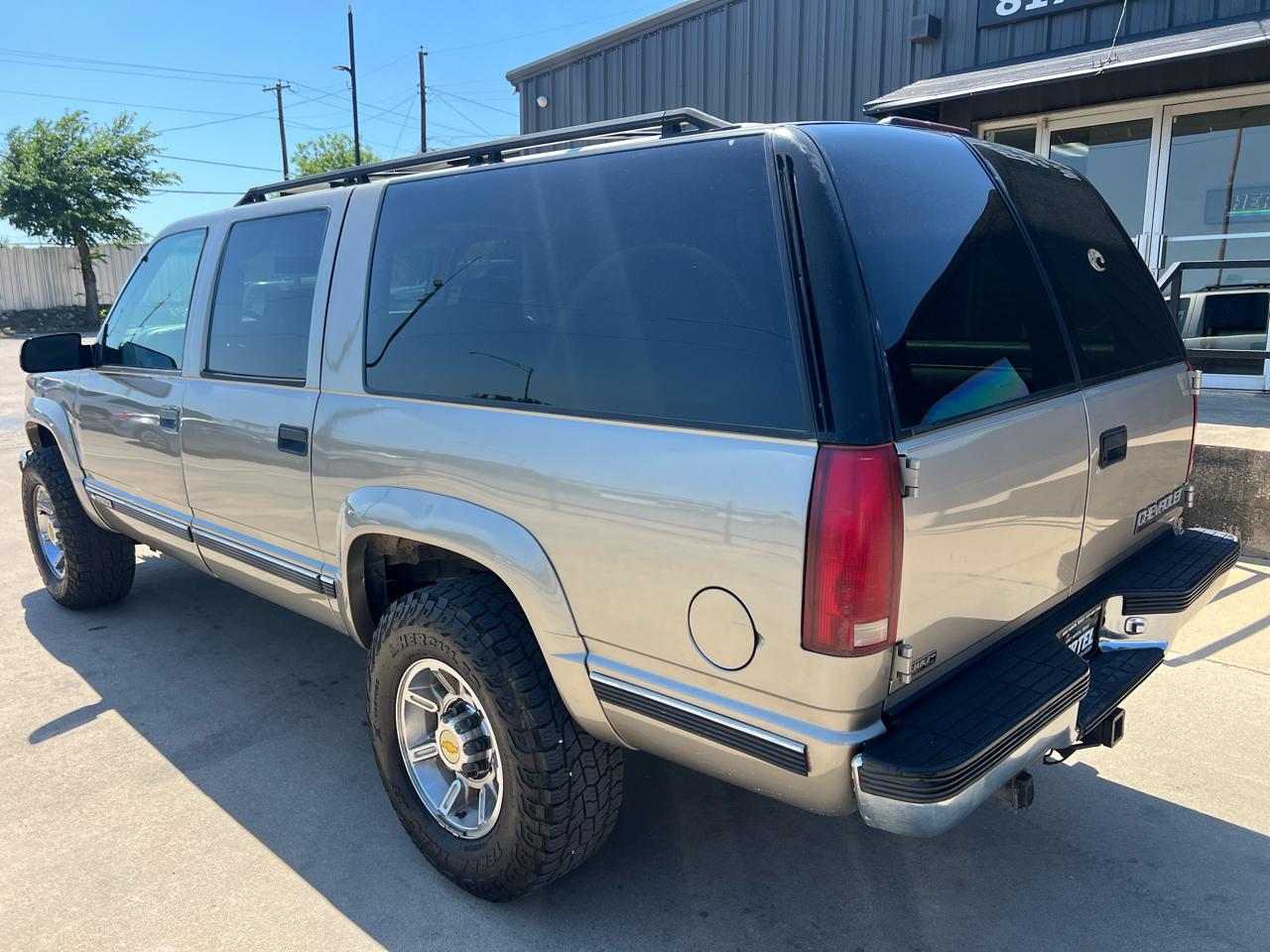 Chevrolet Suburban K2500 4WD 1999