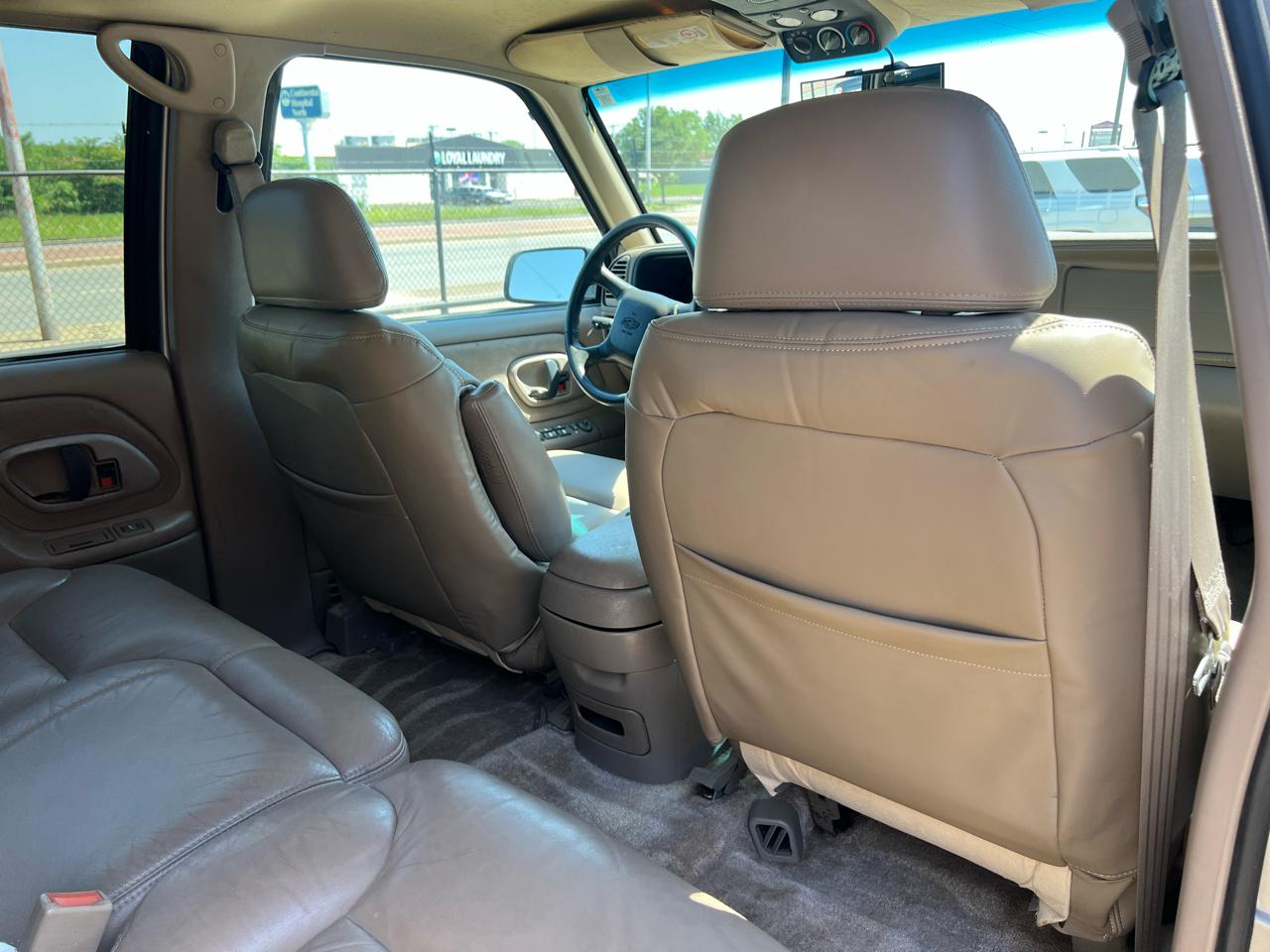 Chevrolet Suburban K2500 4WD 1999