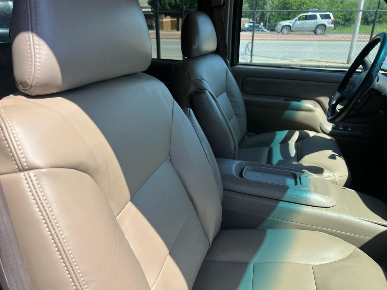 Chevrolet Suburban K2500 4WD 1999