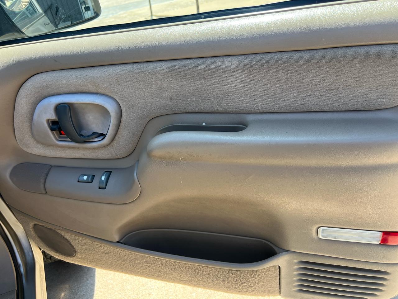 Chevrolet Suburban K2500 4WD 1999