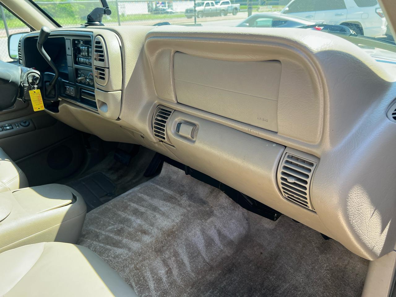 Chevrolet Suburban K2500 4WD 1999