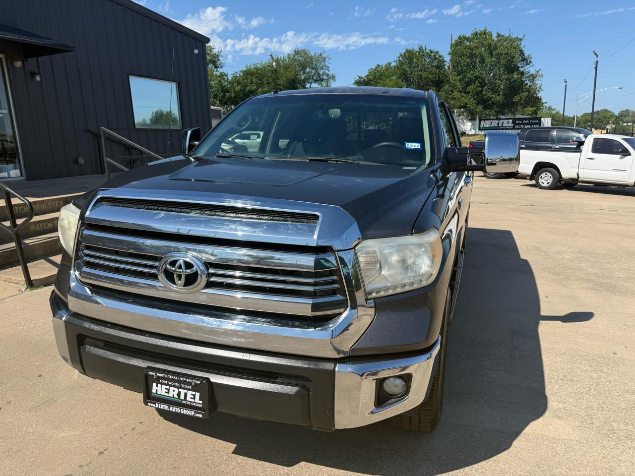 Toyota Tundra SR5 5.7L FFV V8 Double Cab 2WD 2016