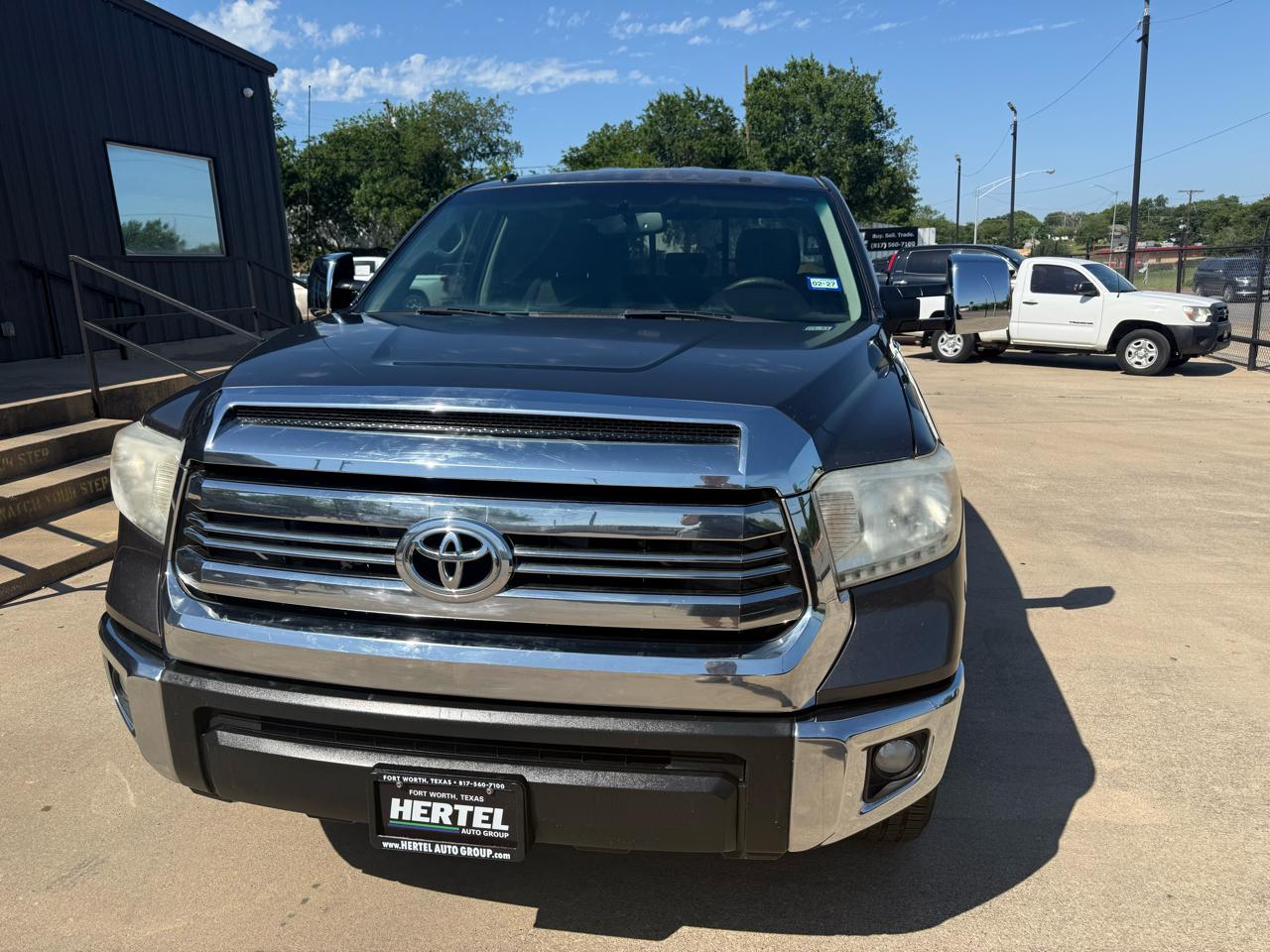 Toyota Tundra SR5 5.7L FFV V8 Double Cab 2WD 2016