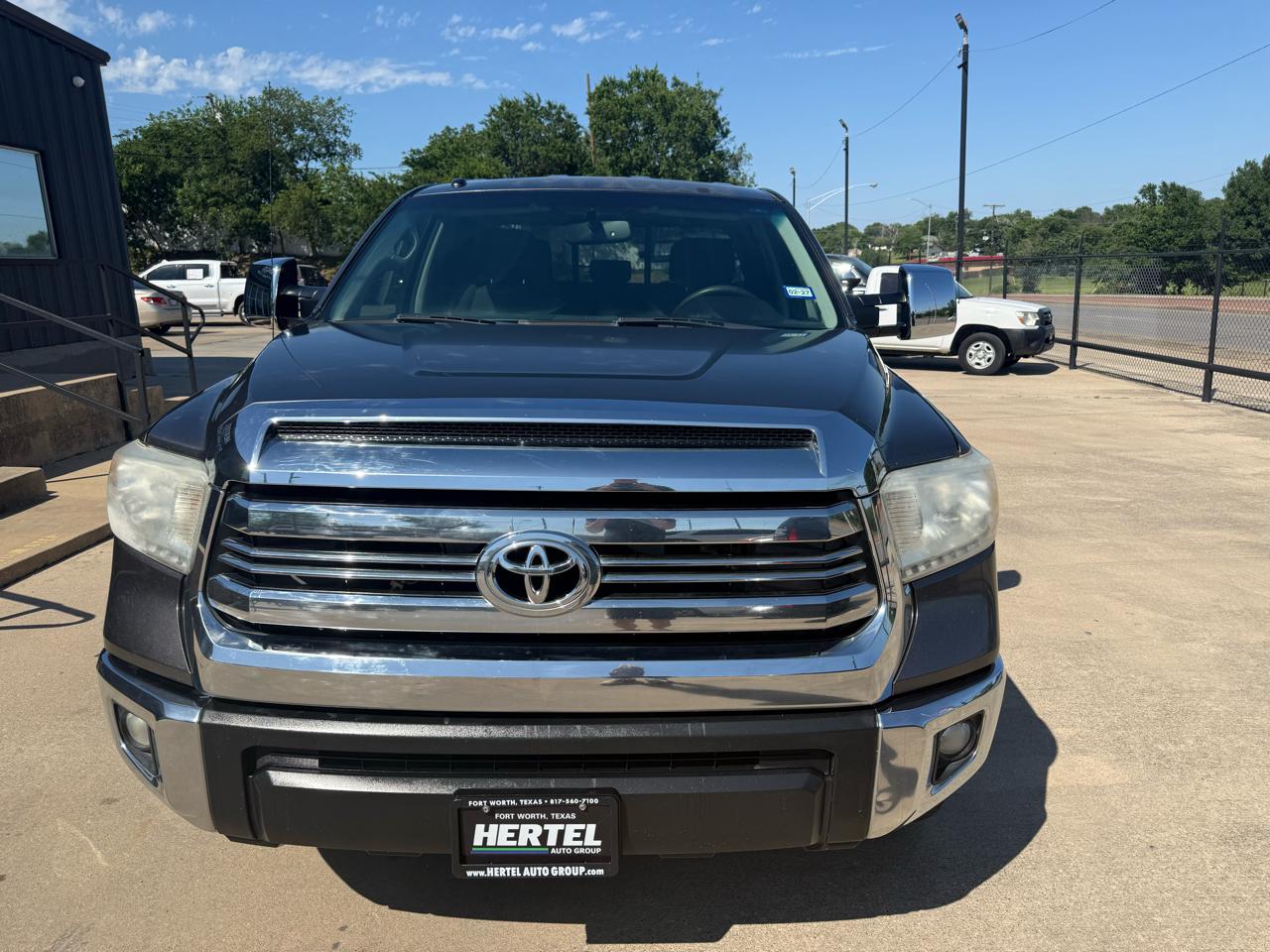 Toyota Tundra SR5 5.7L FFV V8 Double Cab 2WD 2016