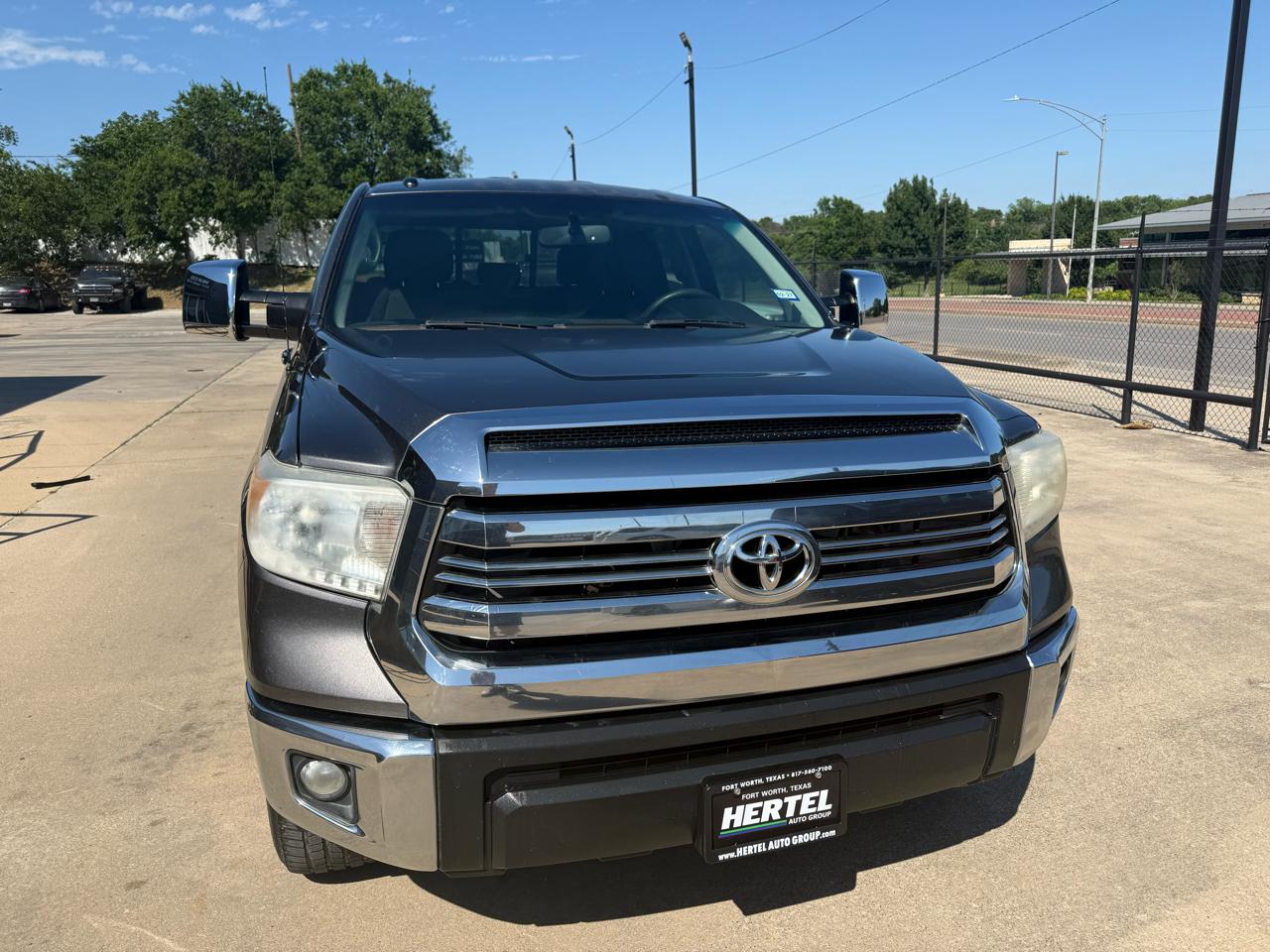 Toyota Tundra SR5 5.7L FFV V8 Double Cab 2WD 2016