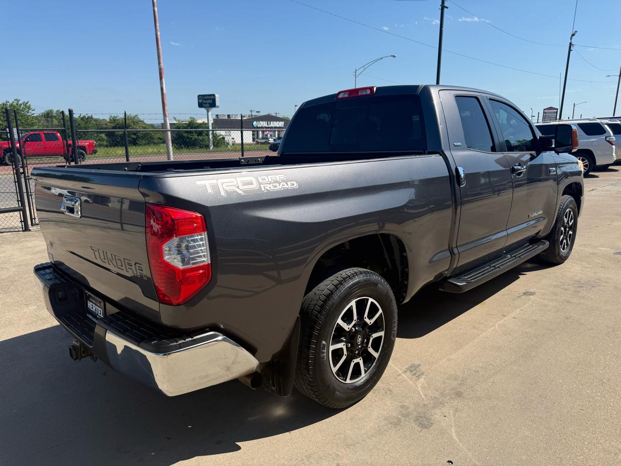 Toyota Tundra SR5 5.7L FFV V8 Double Cab 2WD 2016