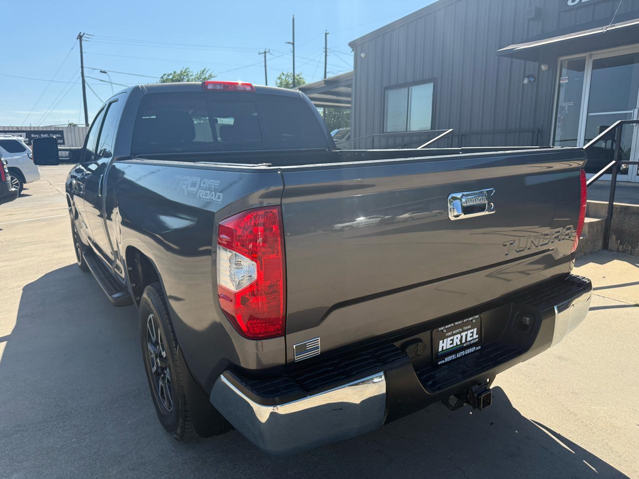 Toyota Tundra SR5 5.7L FFV V8 Double Cab 2WD 2016