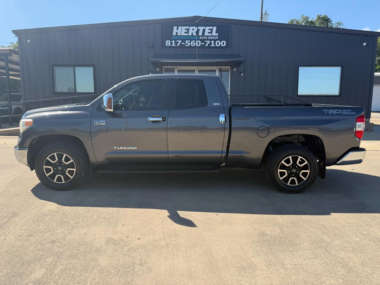 Toyota Tundra SR5 5.7L FFV V8 Double Cab 2WD 2016
