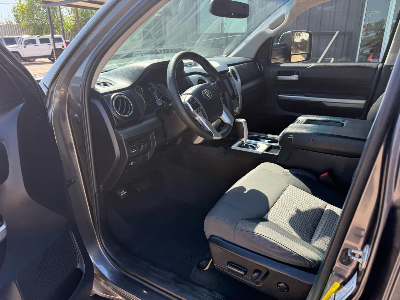 Toyota Tundra SR5 5.7L FFV V8 Double Cab 2WD 2016