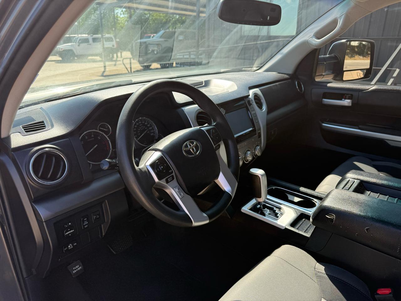 Toyota Tundra SR5 5.7L FFV V8 Double Cab 2WD 2016