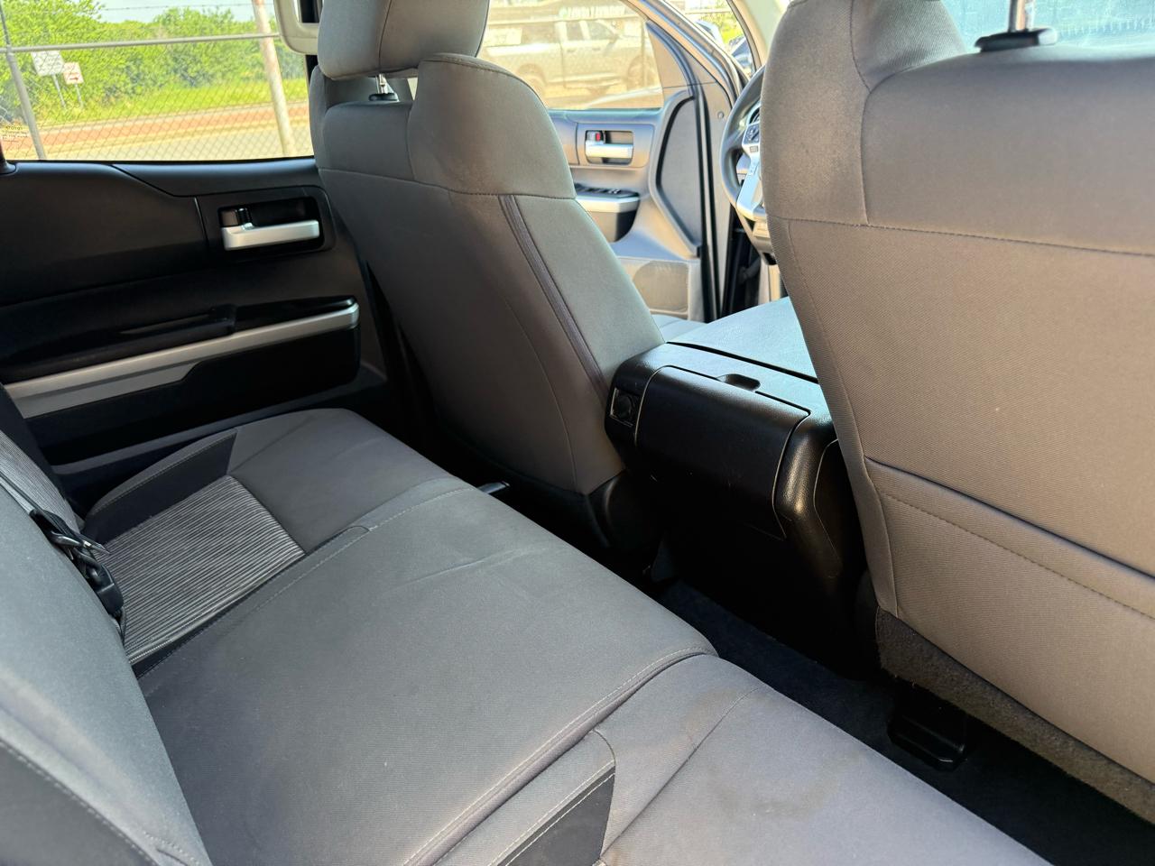 Toyota Tundra SR5 5.7L FFV V8 Double Cab 2WD 2016