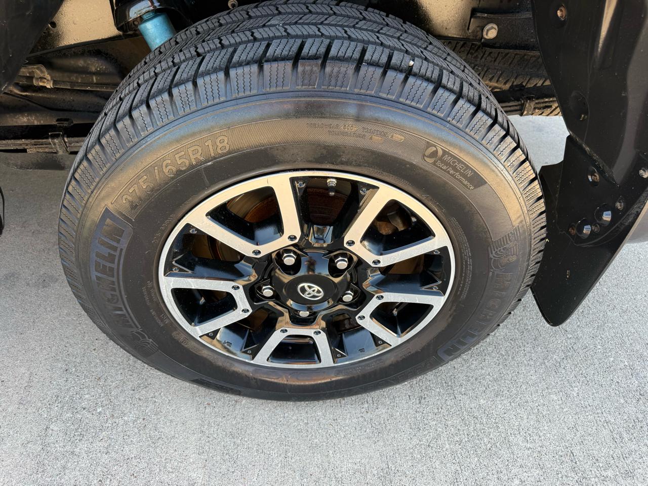 Toyota Tundra SR5 5.7L FFV V8 Double Cab 2WD 2016