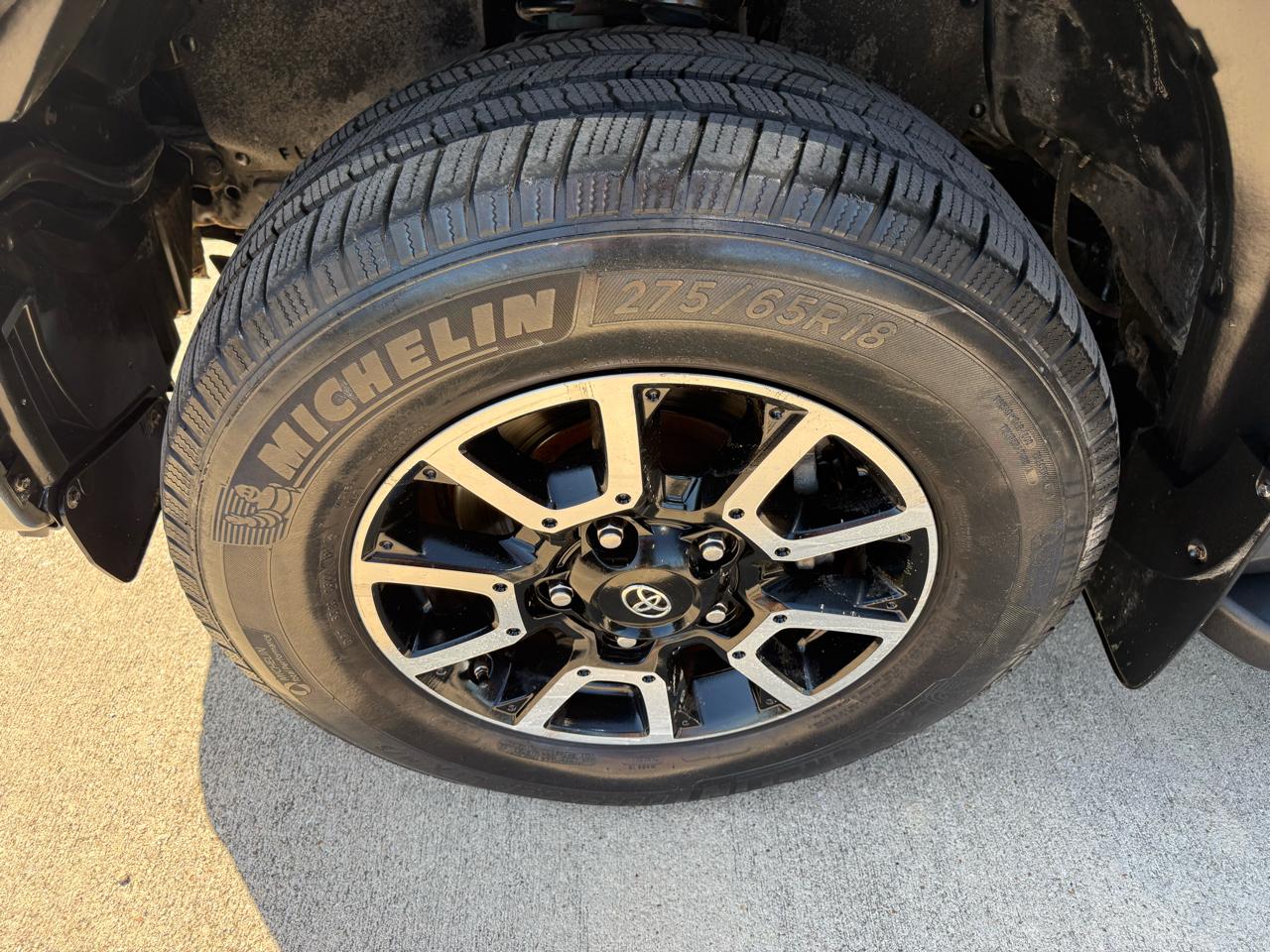 Toyota Tundra SR5 5.7L FFV V8 Double Cab 2WD 2016