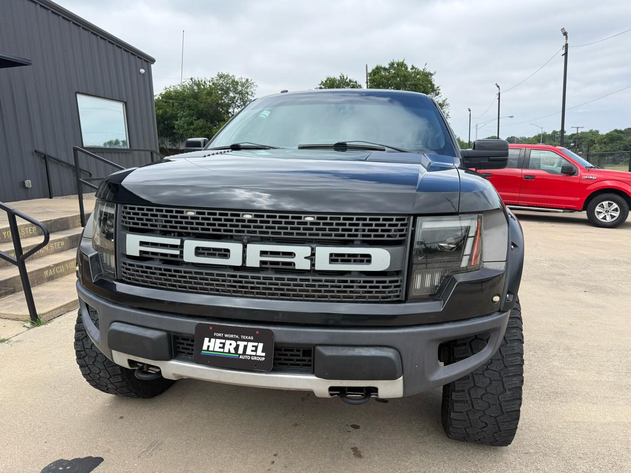 Ford F-150 4WD SuperCrew 145" SVT Raptor 2012
