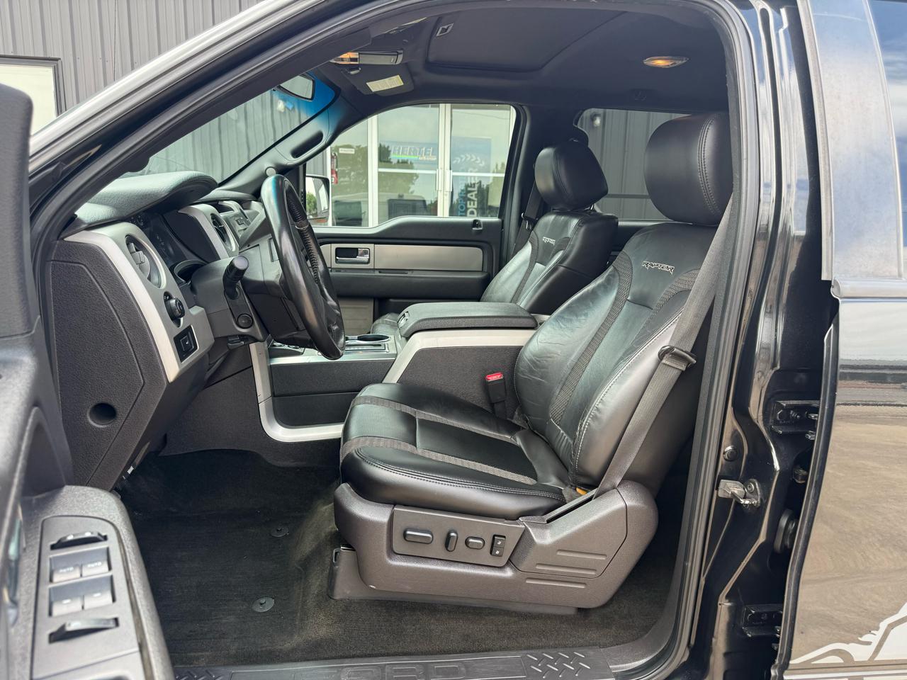 Ford F-150 4WD SuperCrew 145" SVT Raptor 2012