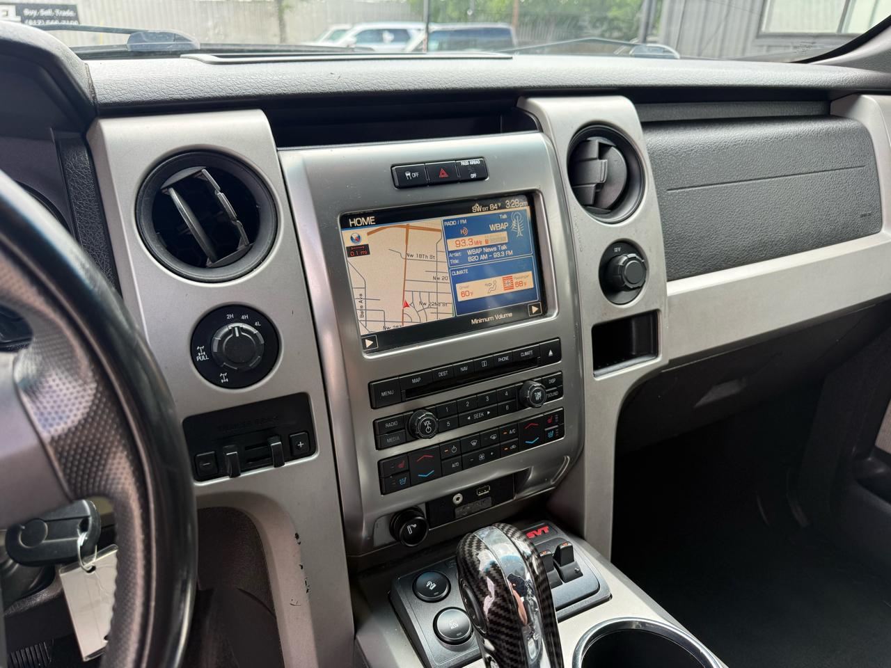 Ford F-150 4WD SuperCrew 145" SVT Raptor 2012