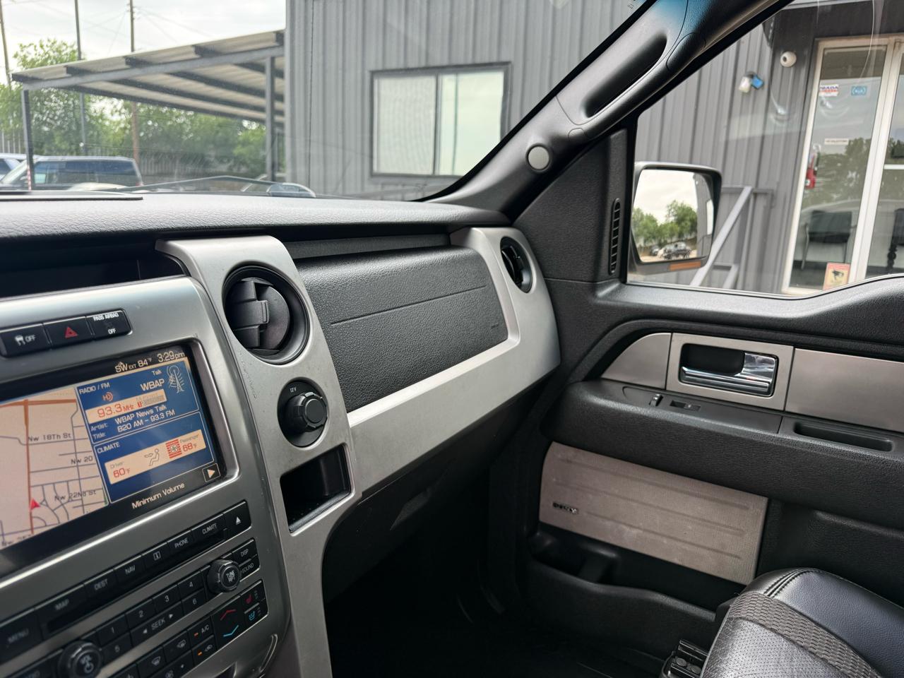 Ford F-150 4WD SuperCrew 145" SVT Raptor 2012