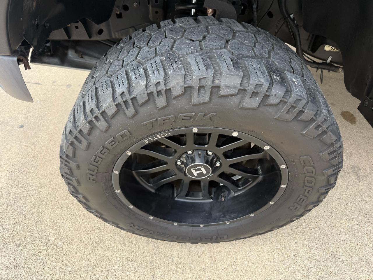 Ford F-150 4WD SuperCrew 145" SVT Raptor 2012