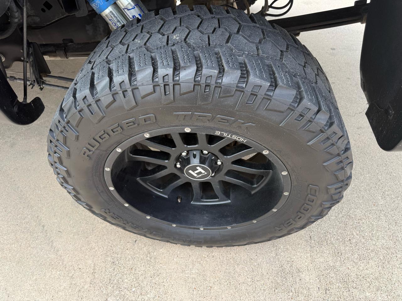 Ford F-150 4WD SuperCrew 145" SVT Raptor 2012