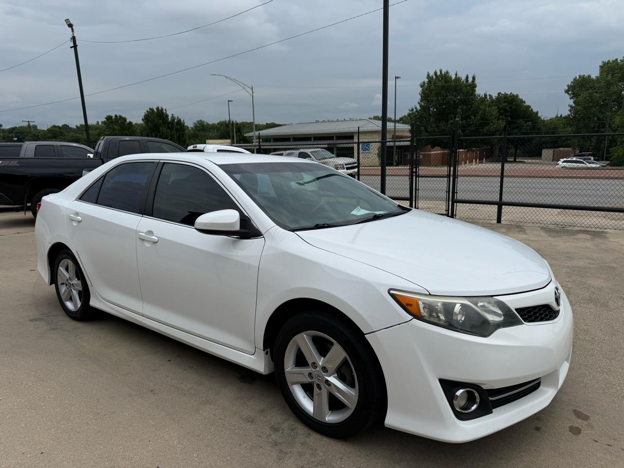 Toyota Camry XLE 2013