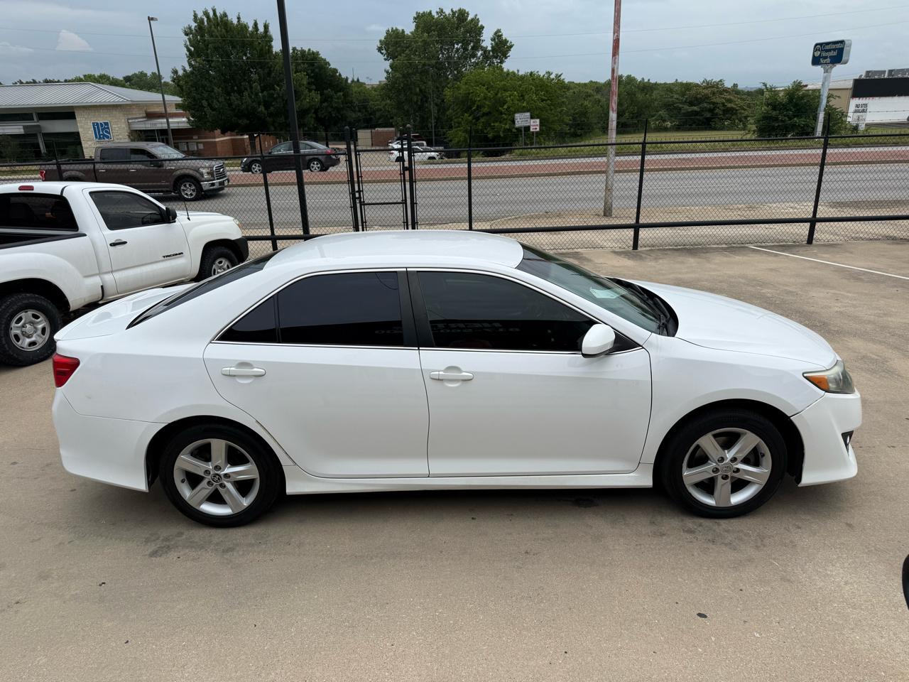 Toyota Camry XLE 2013