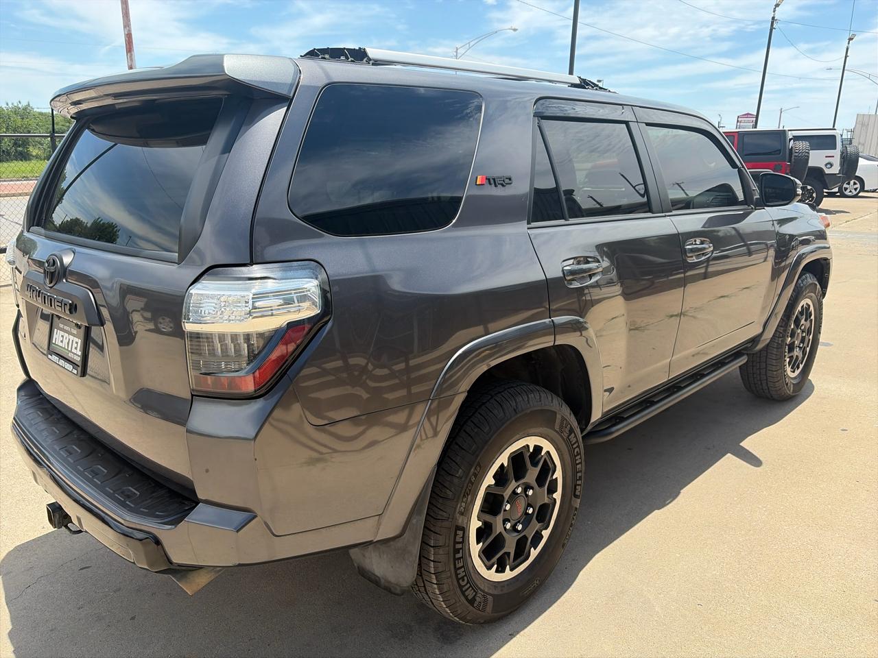 Toyota 4Runner TRD Off-road Premium 4WD 2017