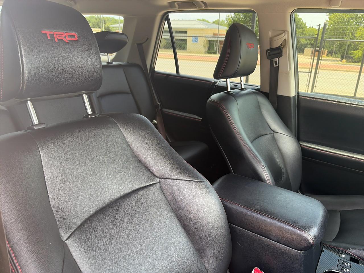 Toyota 4Runner TRD Off-road Premium 4WD 2017