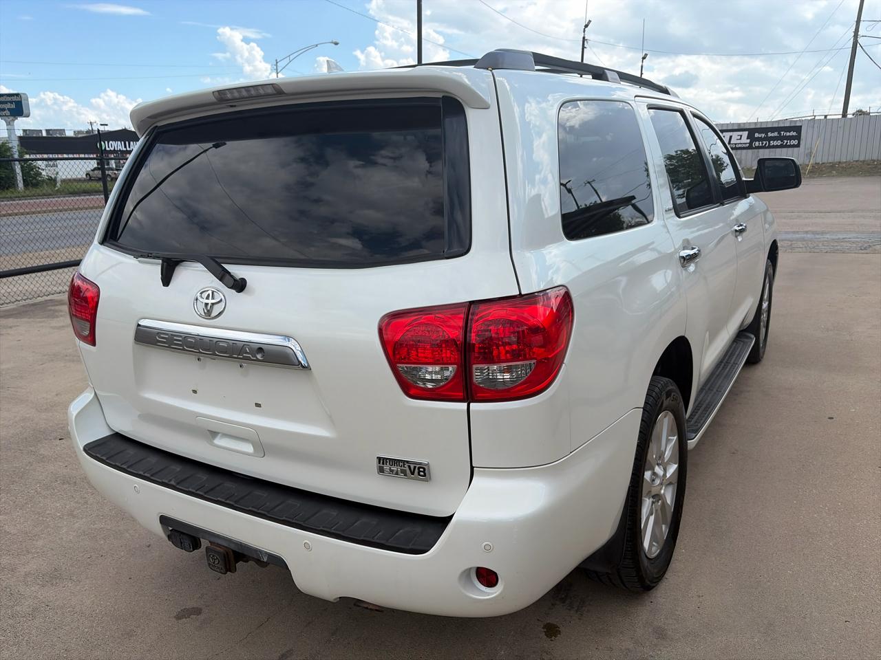 Toyota Sequoia Plantium 2WD 2014