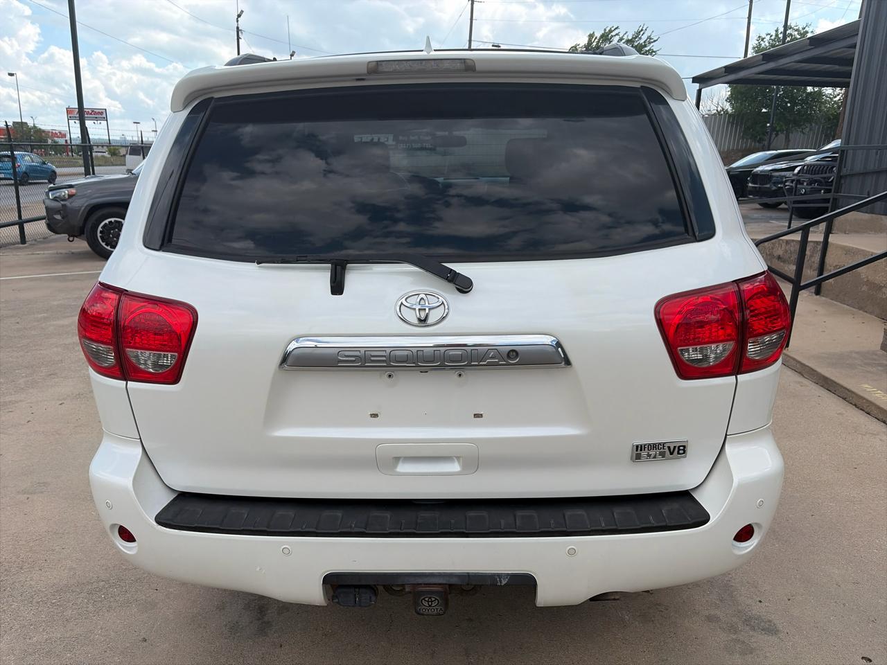 Toyota Sequoia Plantium 2WD 2014