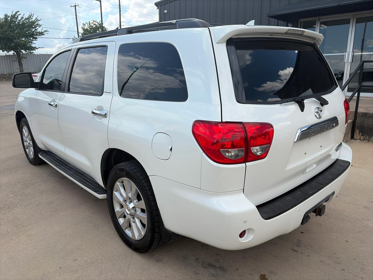 Toyota Sequoia Plantium 2WD 2014