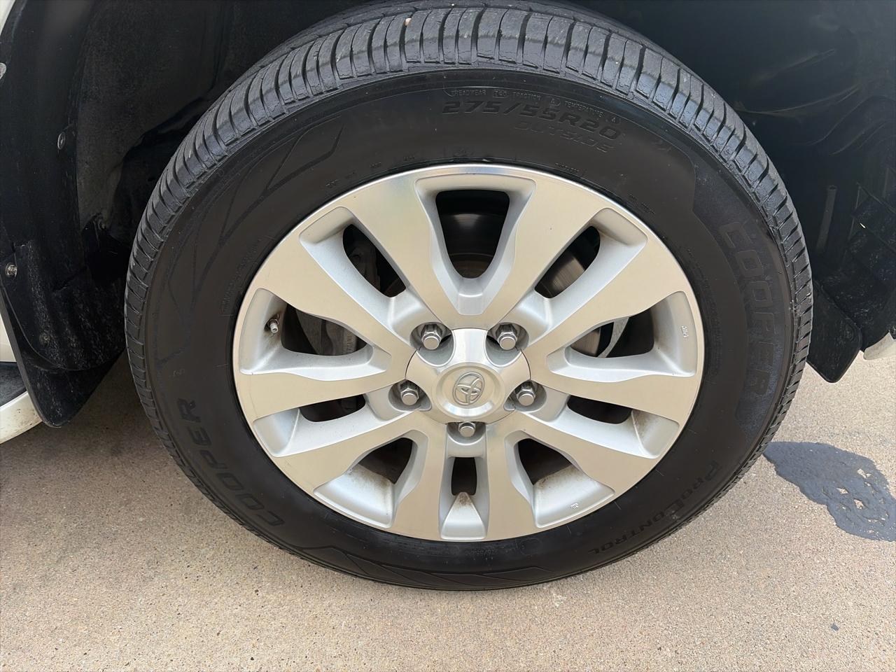 Toyota Sequoia Plantium 2WD 2014
