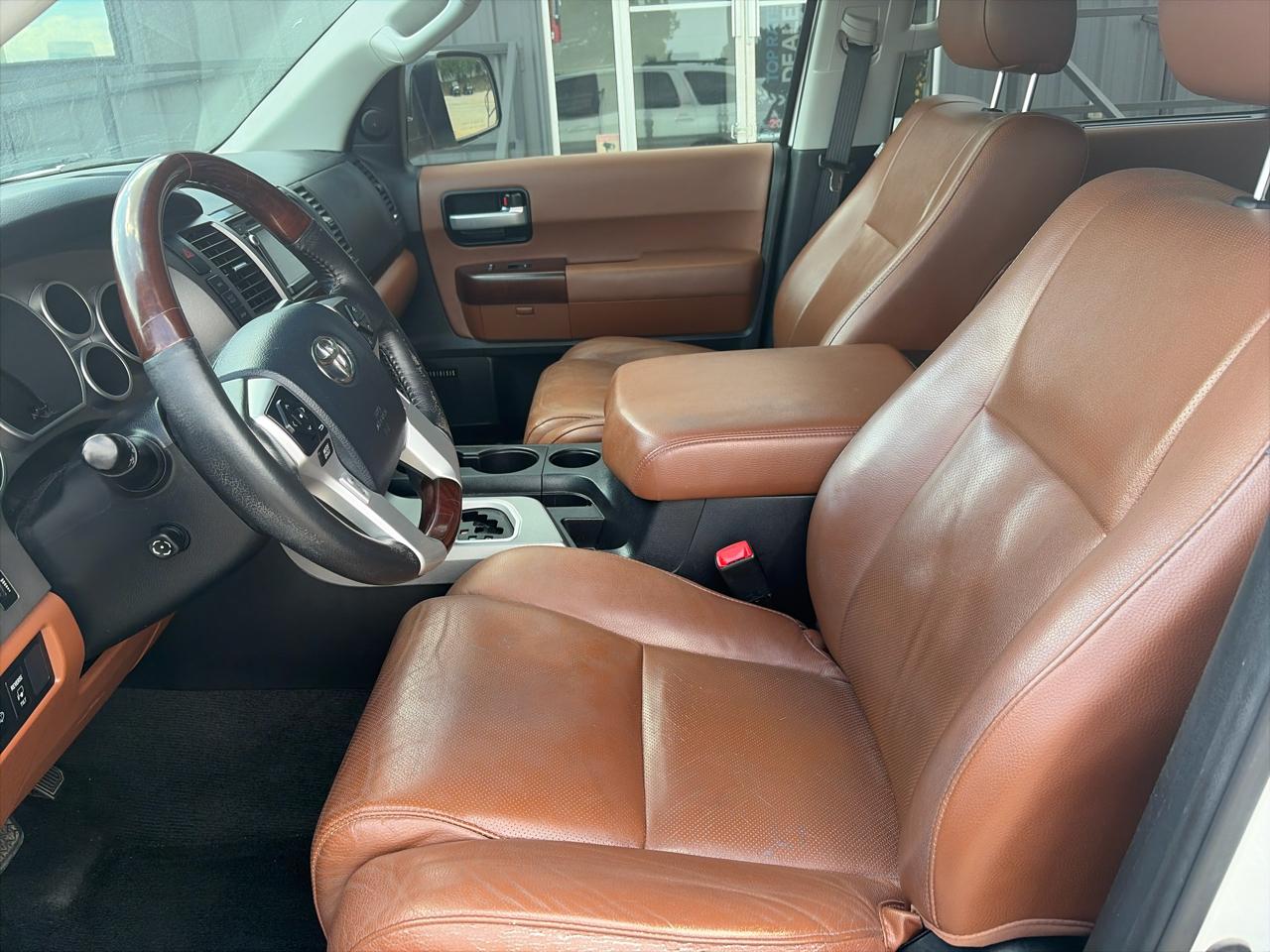 Toyota Sequoia Plantium 2WD 2014