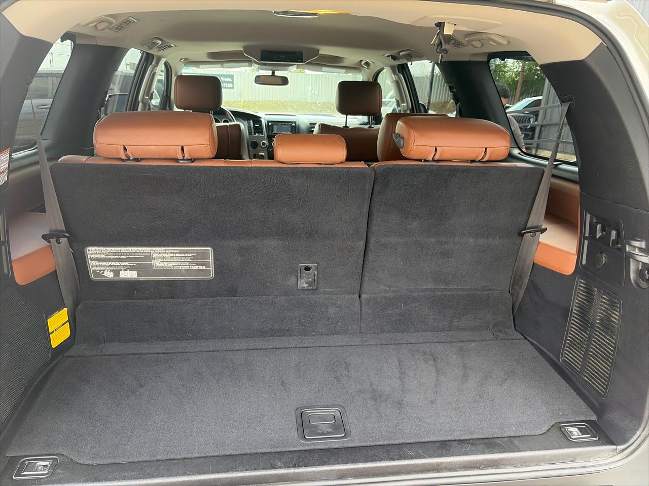Toyota Sequoia Plantium 2WD 2014