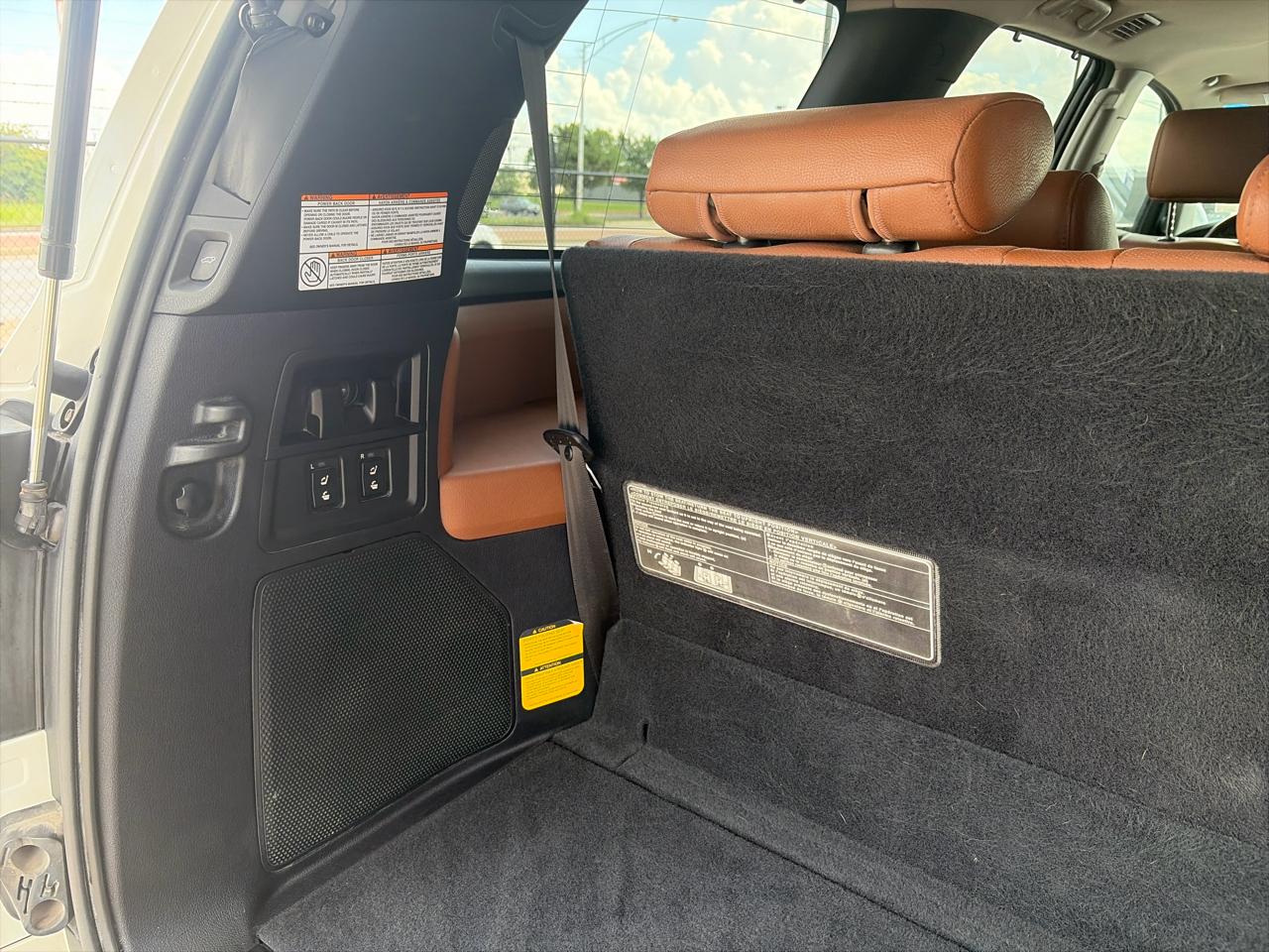 Toyota Sequoia Plantium 2WD 2014