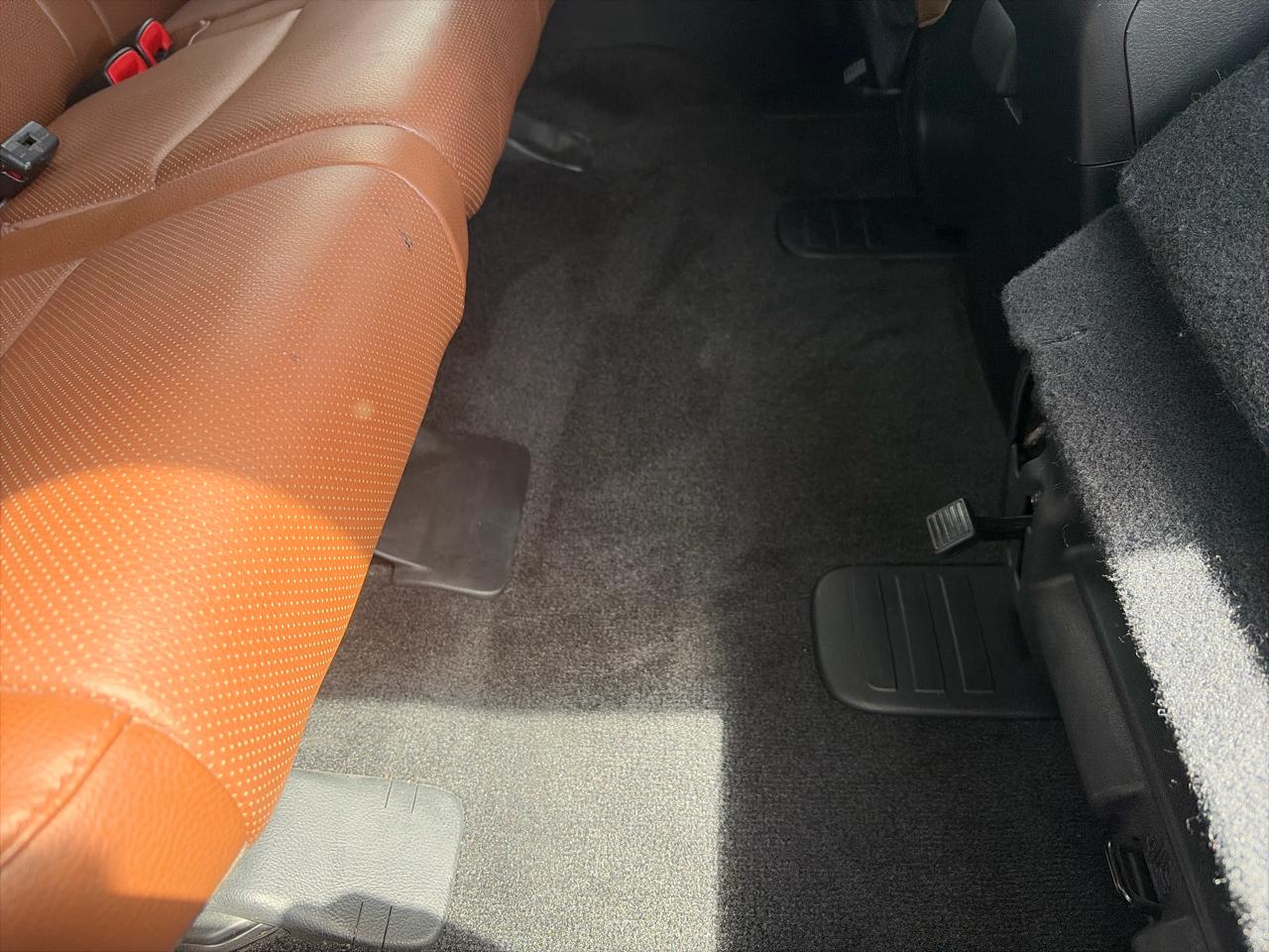 Toyota Sequoia Plantium 2WD 2014