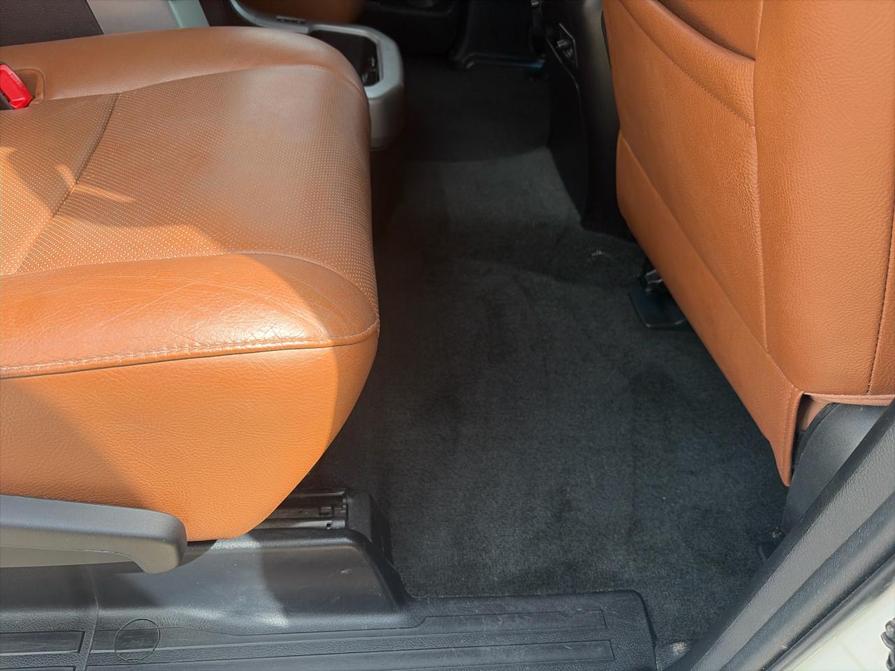 Toyota Sequoia Plantium 2WD 2014