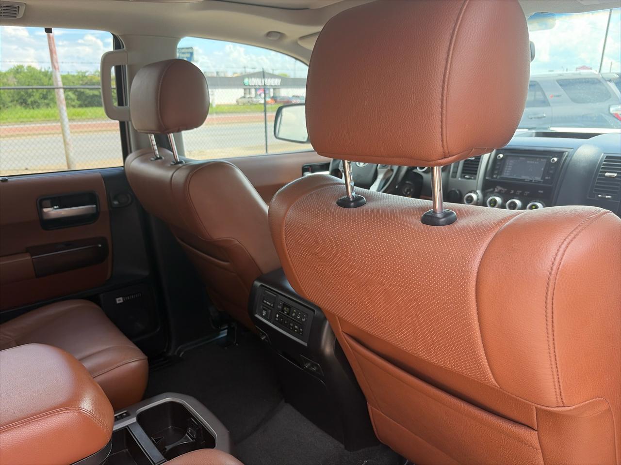 Toyota Sequoia Plantium 2WD 2014