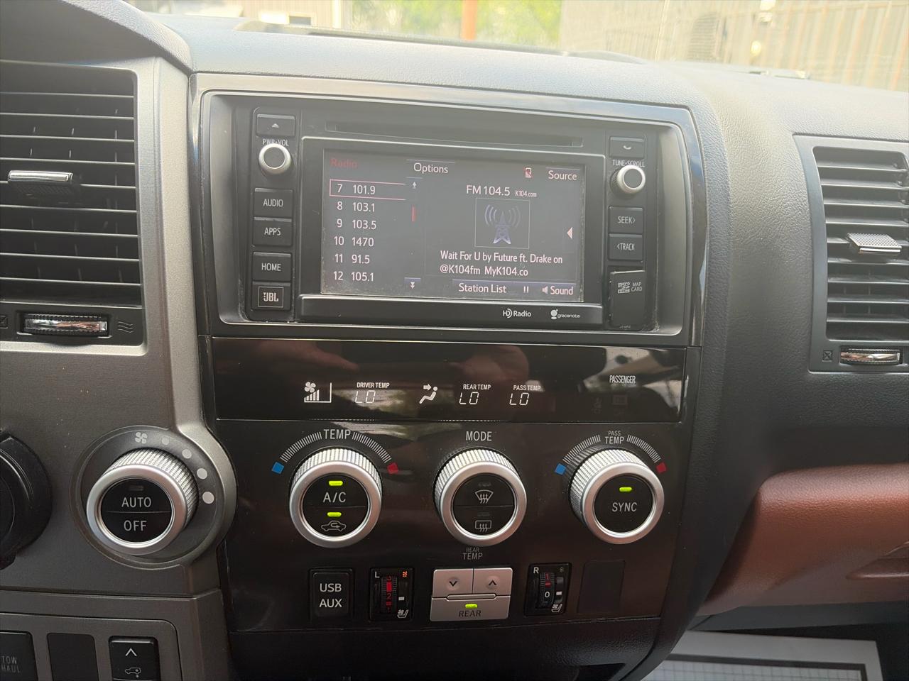 Toyota Sequoia Plantium 2WD 2014
