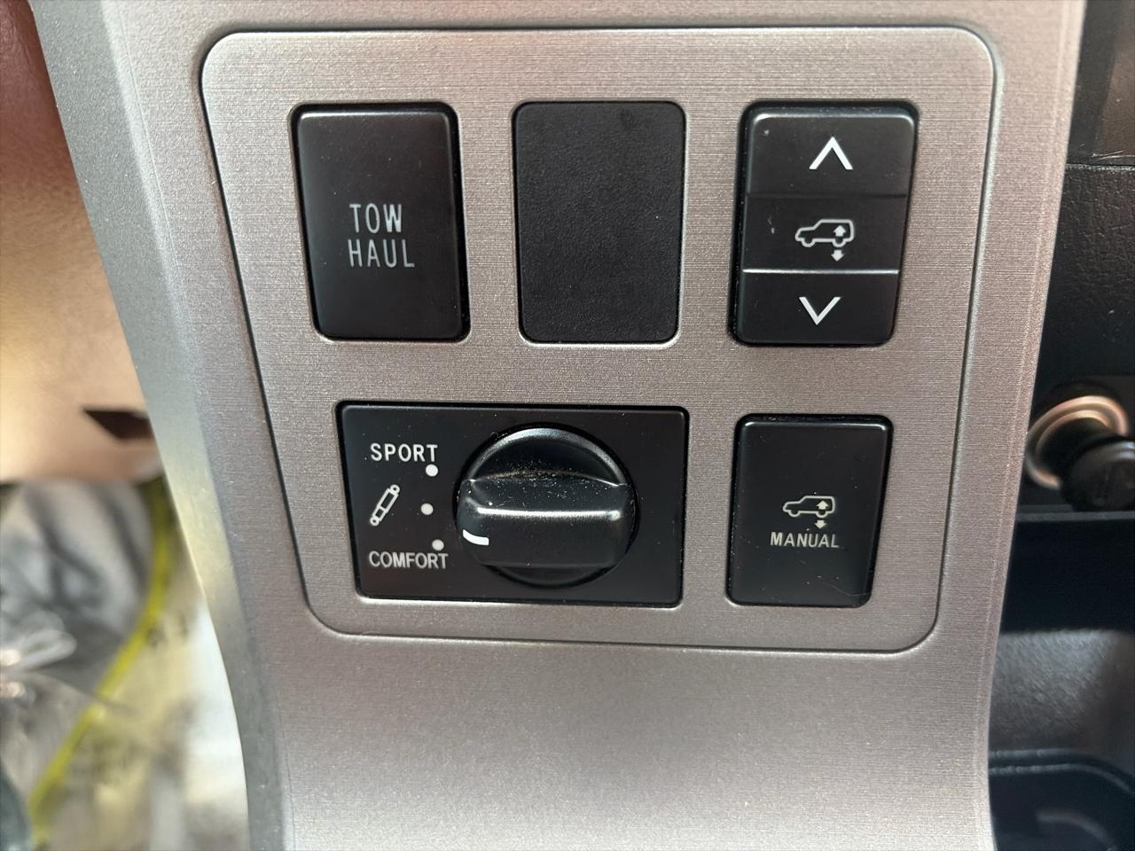 Toyota Sequoia Plantium 2WD 2014