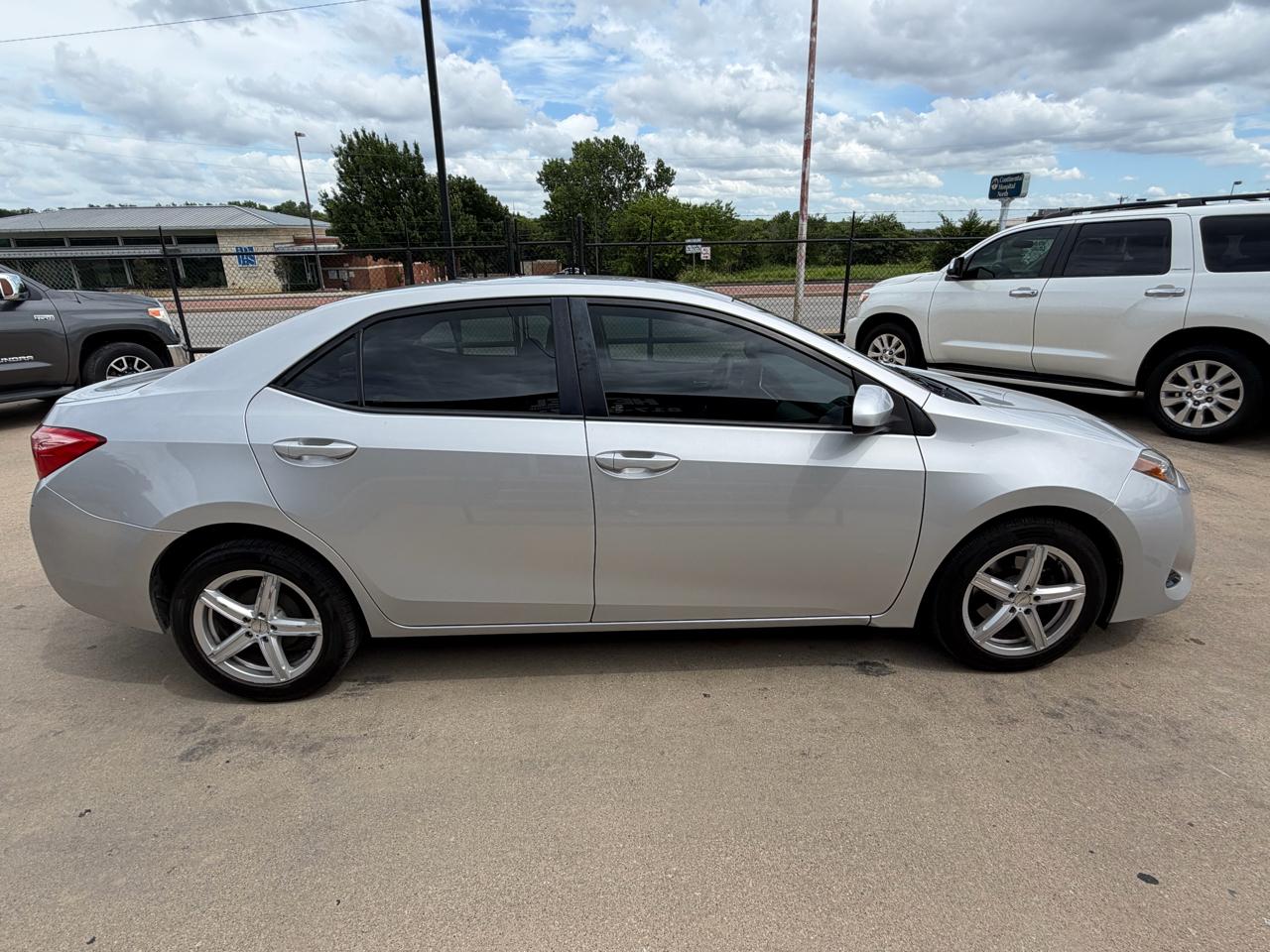 Toyota Corolla LE CVT 2017