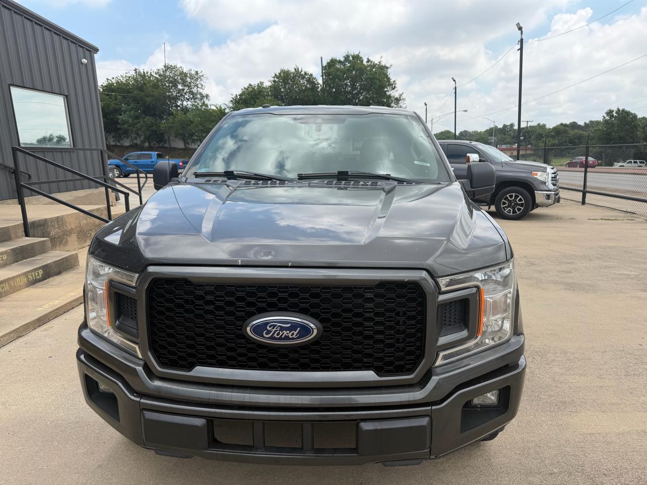 Ford F-150 2WD SuperCrew 139" XL 2019