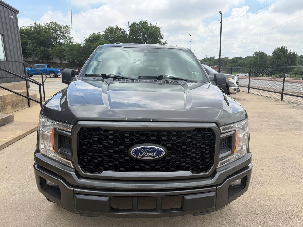 Ford F-150 2WD SuperCrew 139" XL 2019